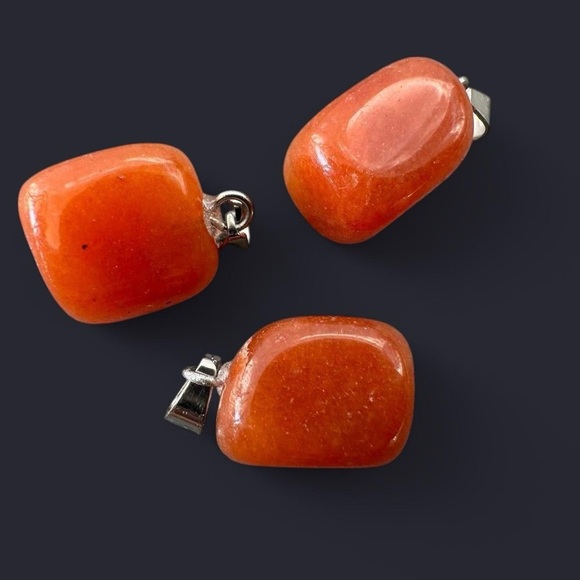 Carnelian Agate Stone Pendant Necklace - Picture 2 of 3